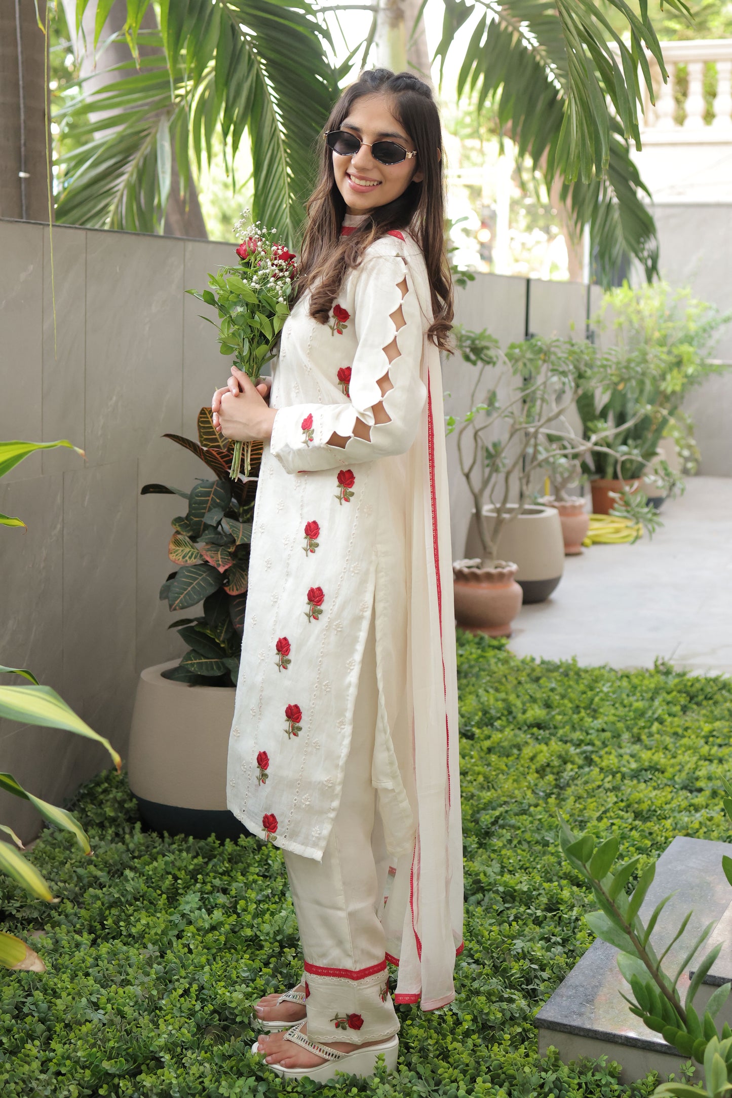 Monochrome Chanderi Suit Set with Red Rose Embroidery