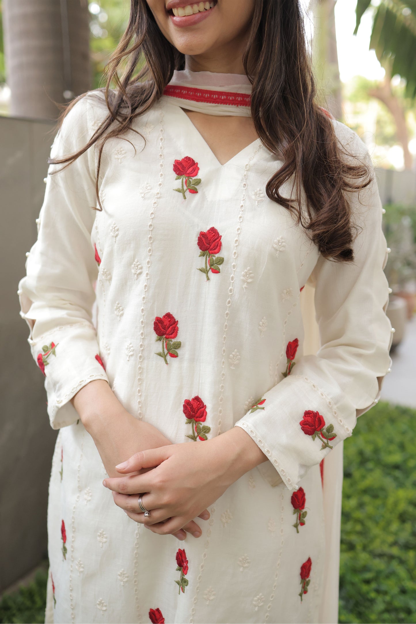 Monochrome Chanderi Suit Set with Red Rose Embroidery