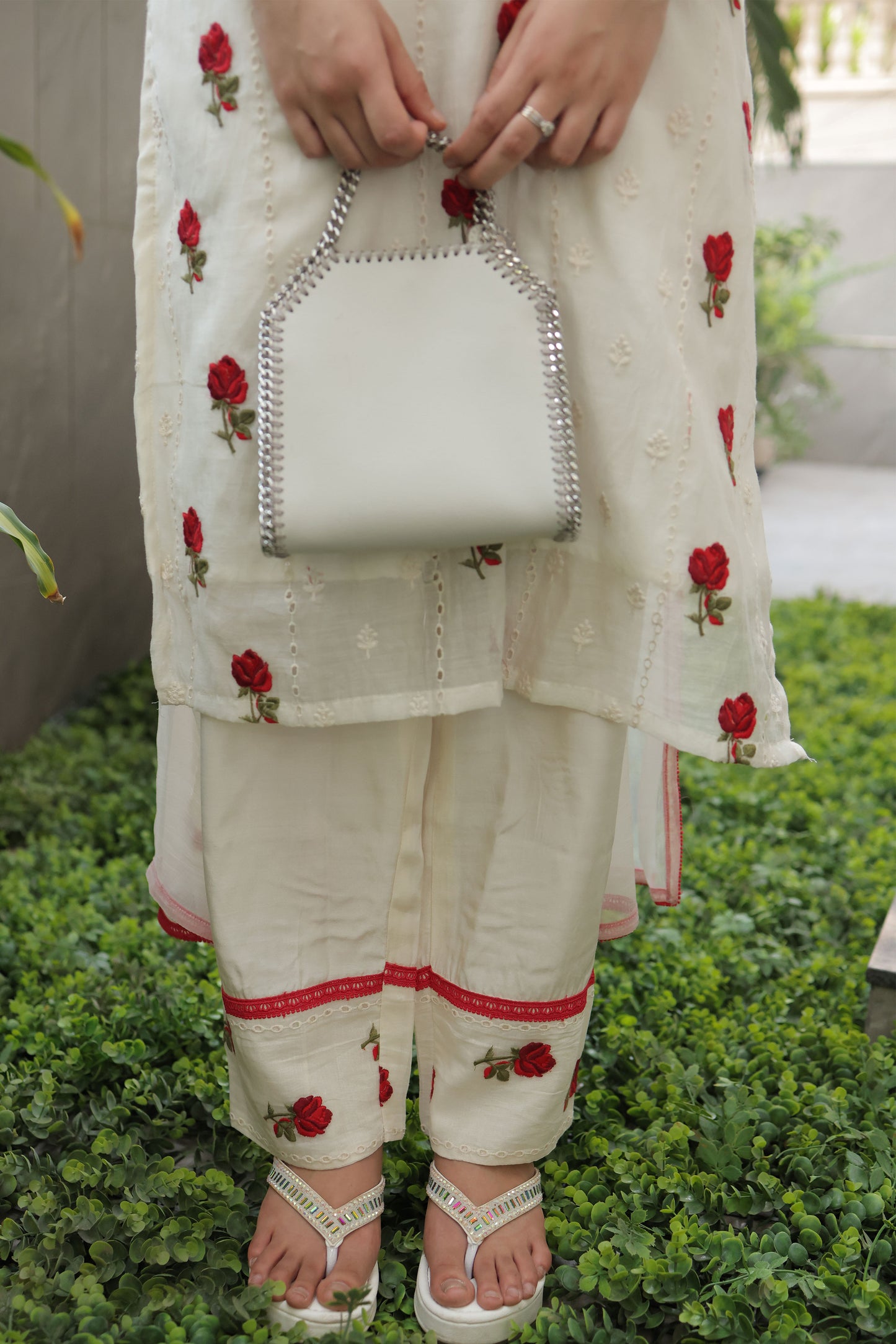 Monochrome Chanderi Suit Set with Red Rose Embroidery