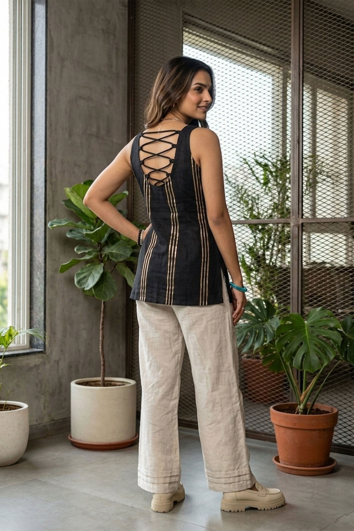 Black Linen Sleeveless Kurti