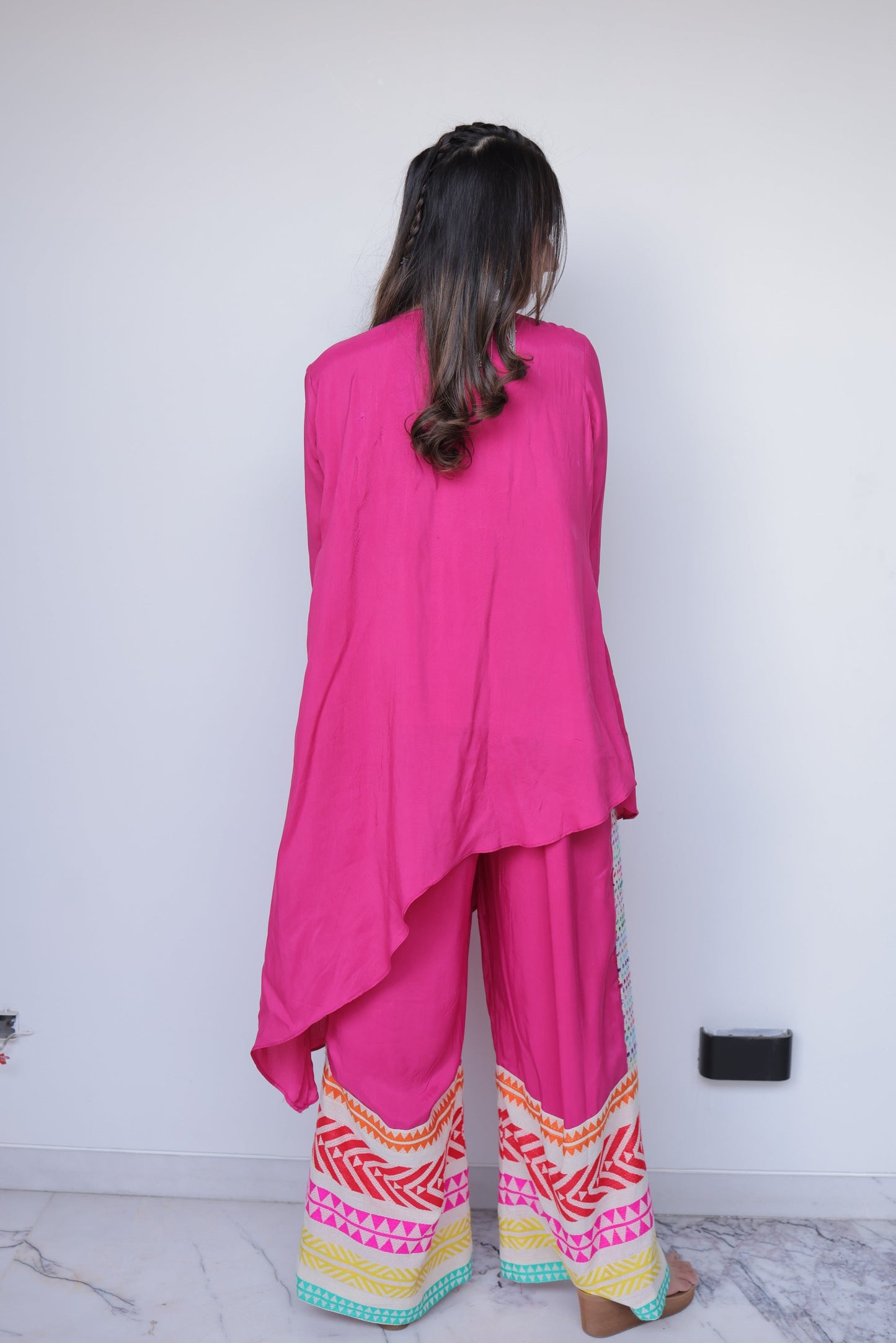 Pink Handworked Pleated Co-ord Set with Multi-color, abstract patterned woven border