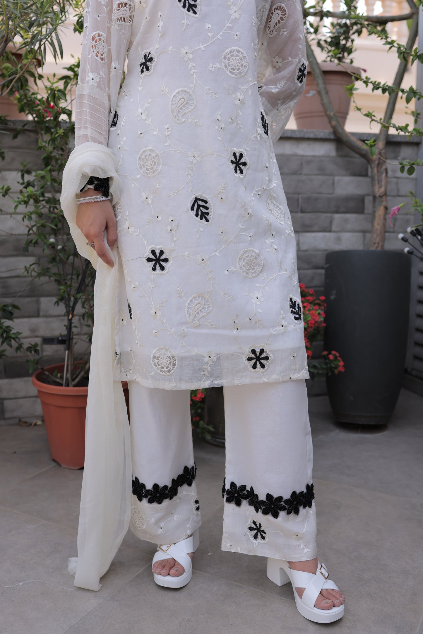 Monochrome Kashi Chanderi Suit Set with Beaded Applique