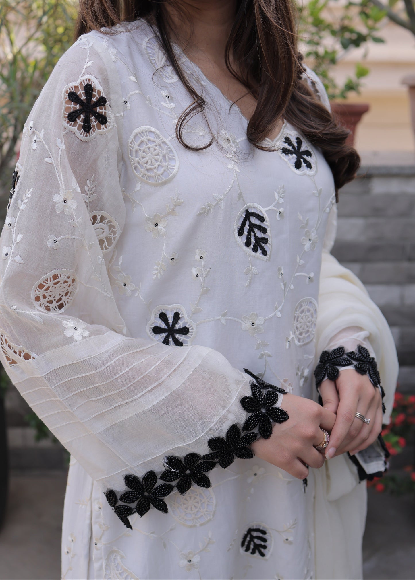 Monochrome Kashi Chanderi Suit Set with Beaded Applique